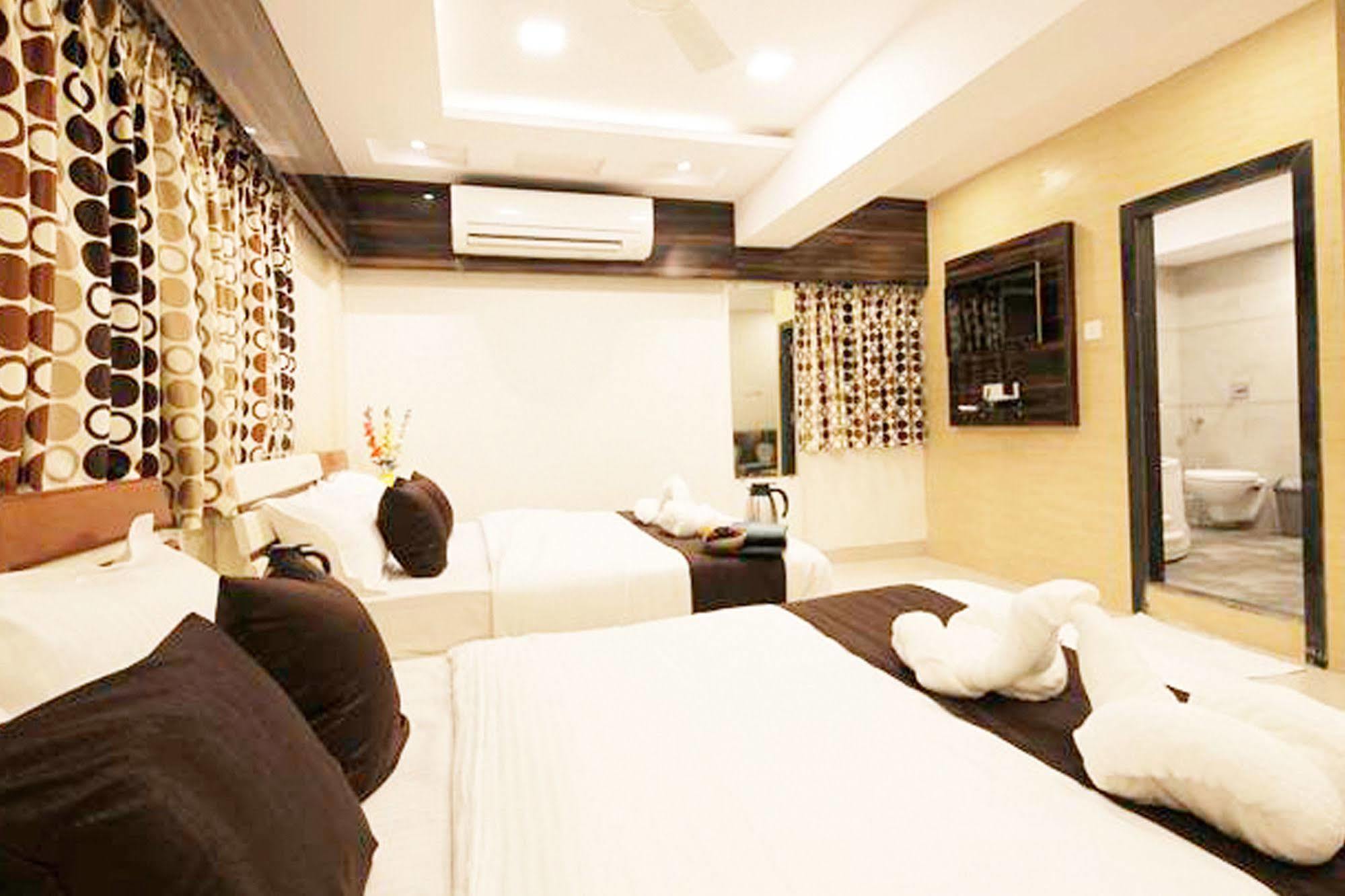 Hotel Fabexpress Annex Executive Andheri East Bombaj Exteriér fotografie