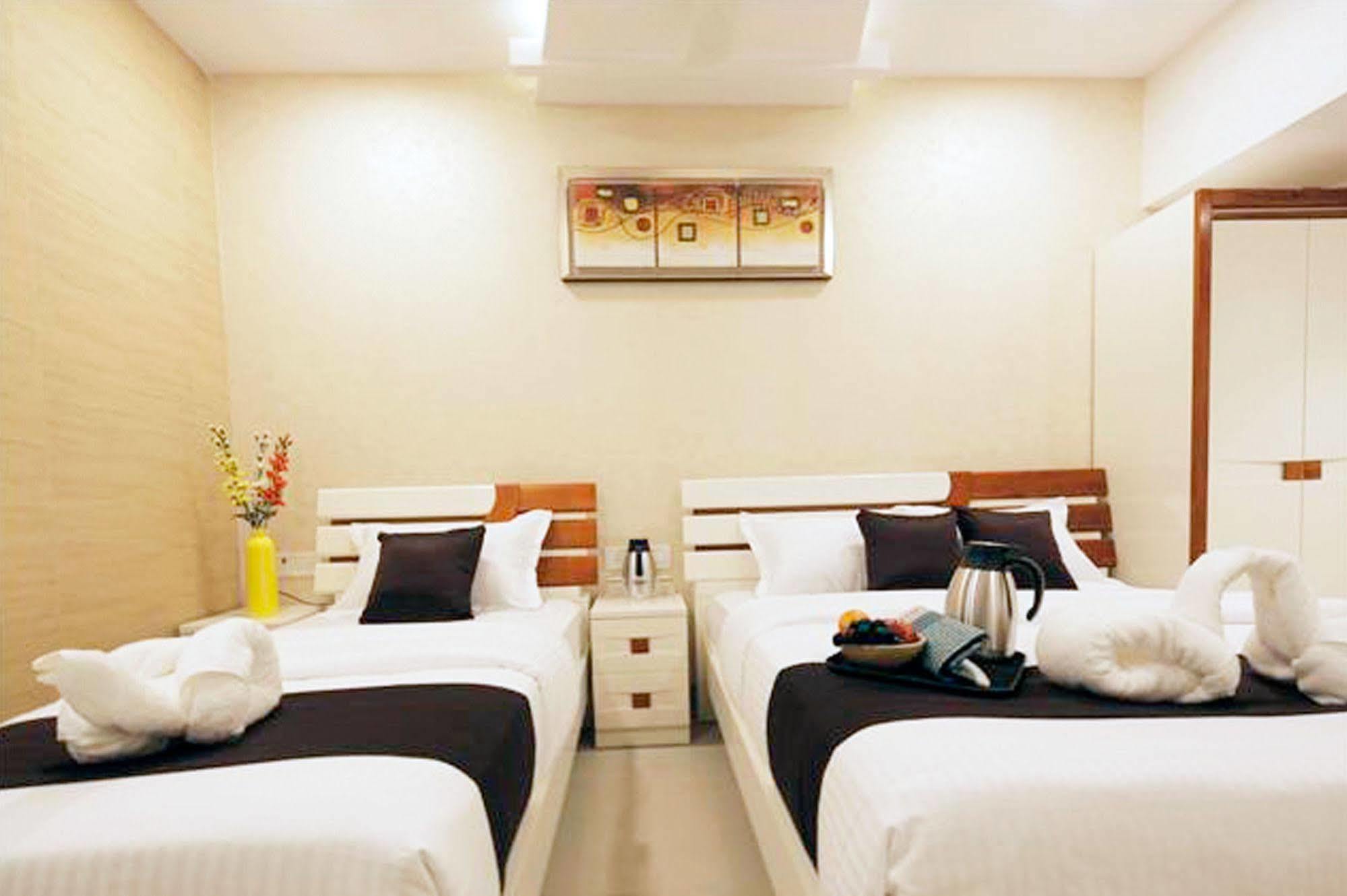 Hotel Fabexpress Annex Executive Andheri East Bombaj Exteriér fotografie