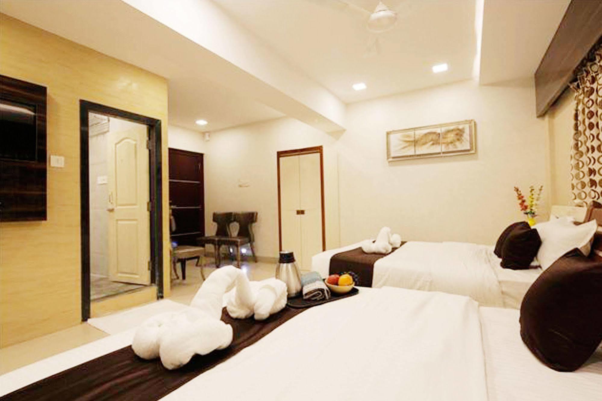 Hotel Fabexpress Annex Executive Andheri East Bombaj Exteriér fotografie